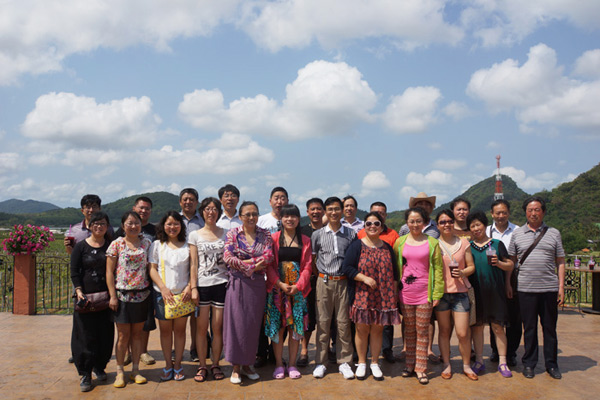 买球(中国)建设2013年员工新马泰旅游